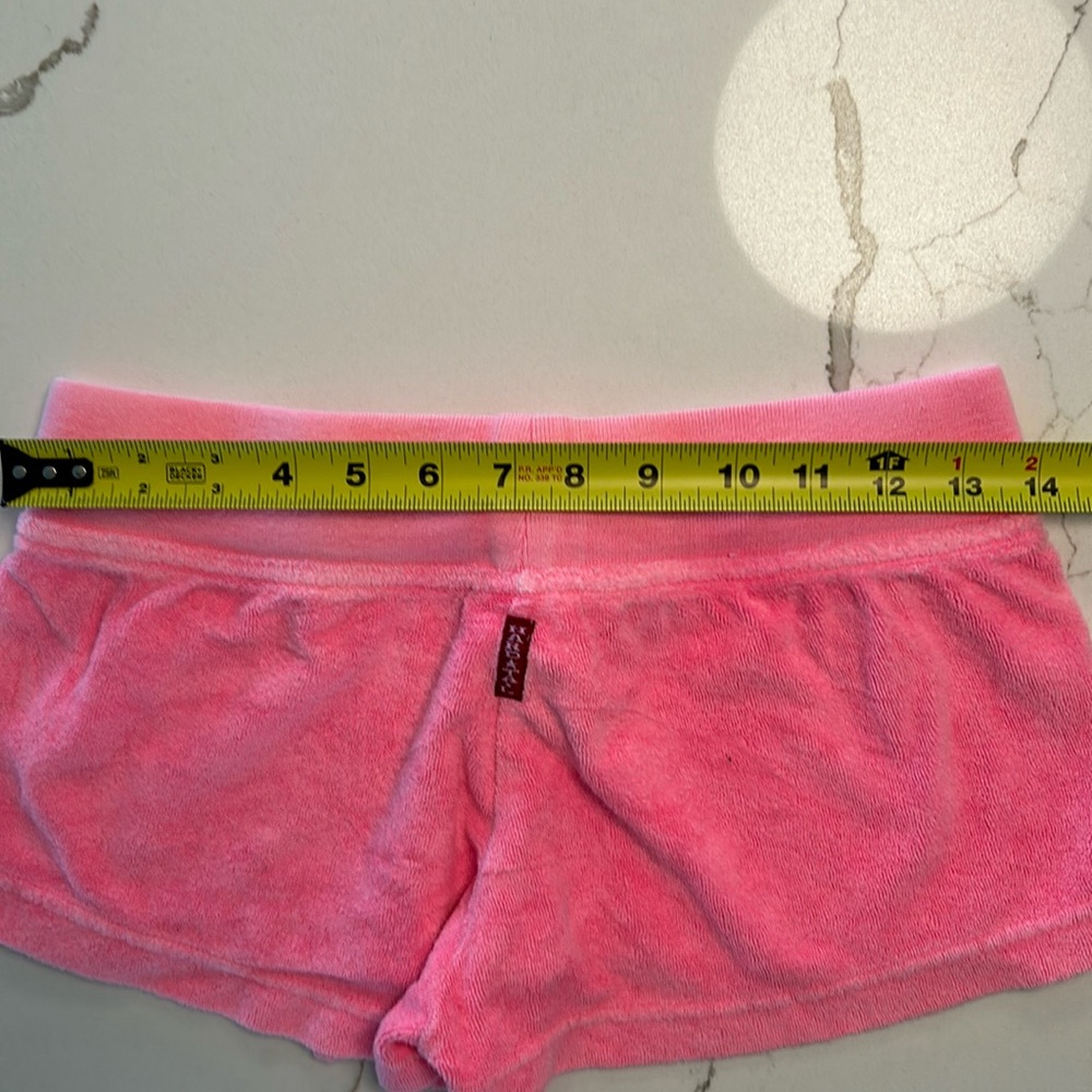 Hard tail shorts